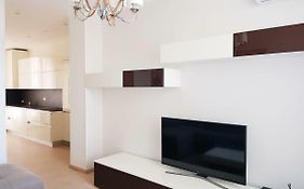 Charming Apartment On The Boarder Of Monaco
